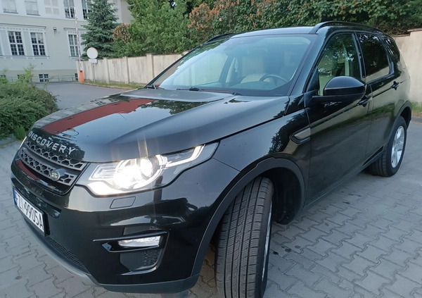 Land Rover Discovery Sport cena 63900 przebieg: 248000, rok produkcji 2017 z Brzozów małe 191